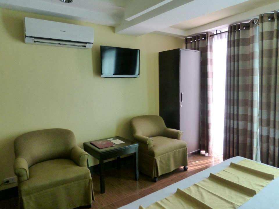 Silver Oaks Suites & Hotel Manila Exterior foto