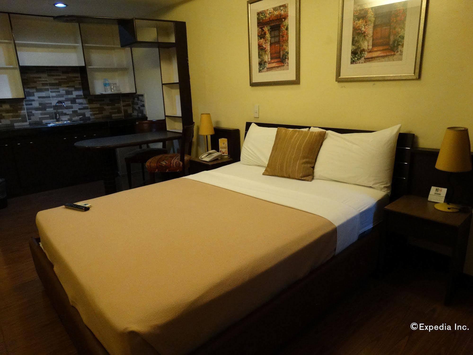Silver Oaks Suites & Hotel Manila Exterior foto